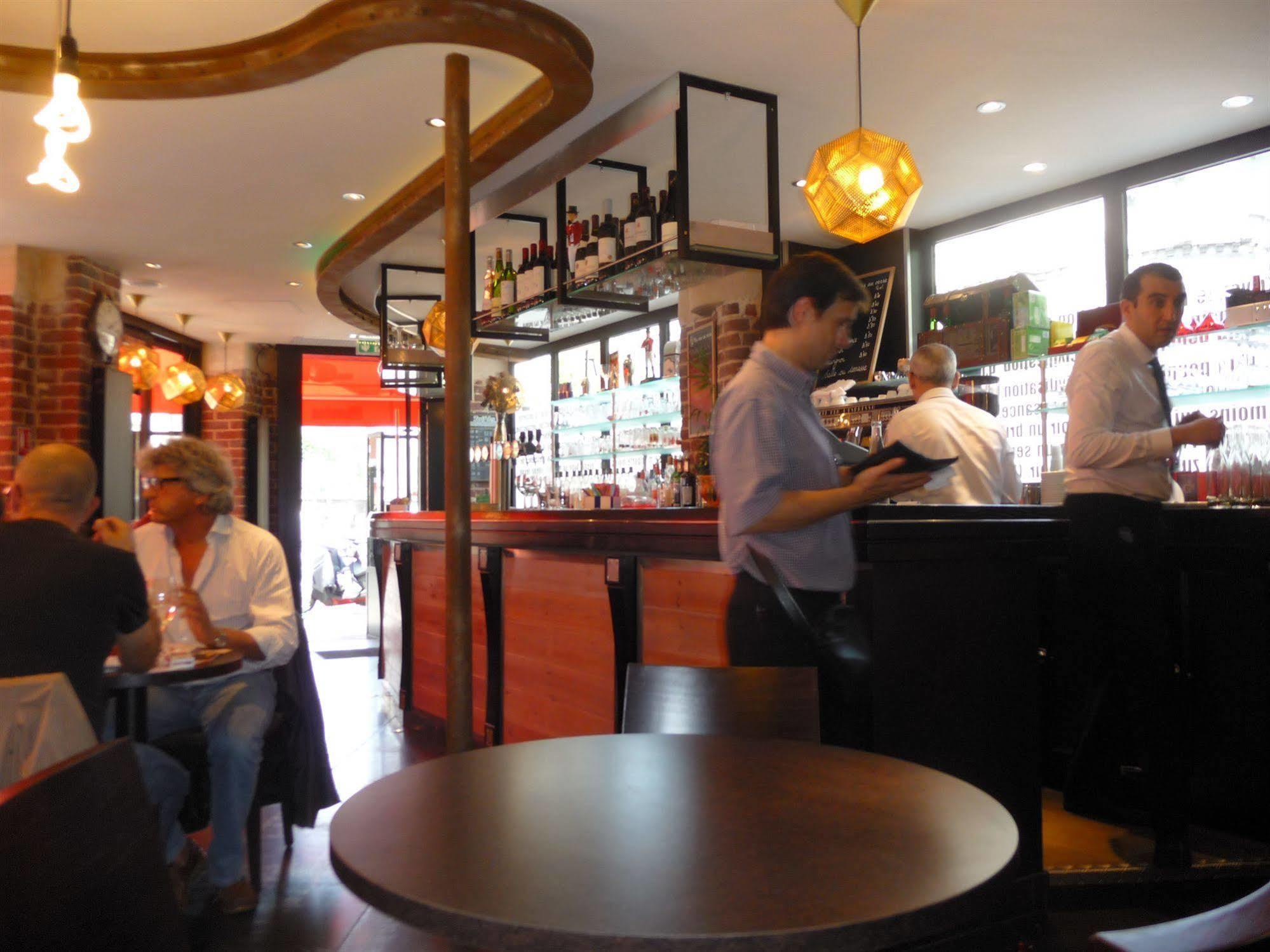 Cafe Hotel De L'Avenir Saint-Ouen  Exterior photo